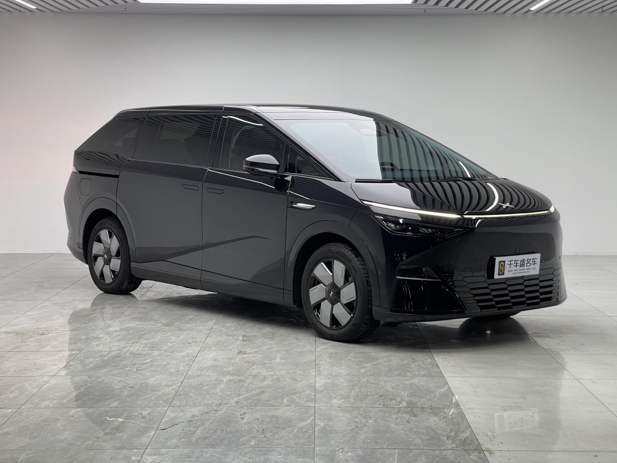 Xpeng X9 2024 imagem de carro #4