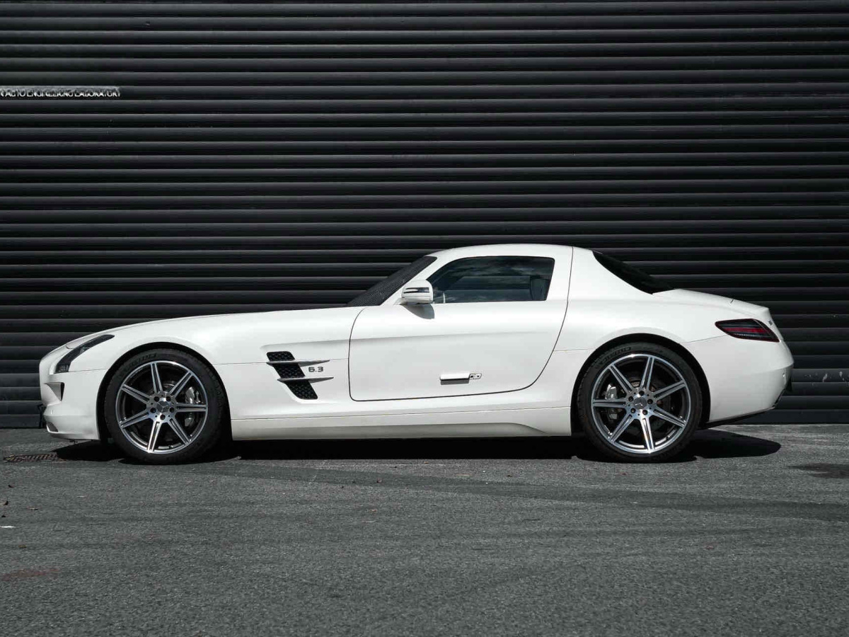 Mercedes-Benz SLS AMG 2011 изображение автомобиля #4