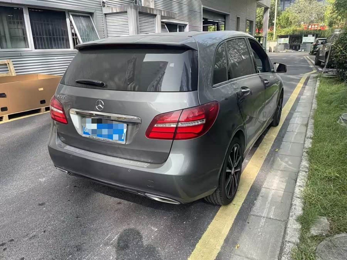 Mercedes-Benz B Class 2015 car image #4