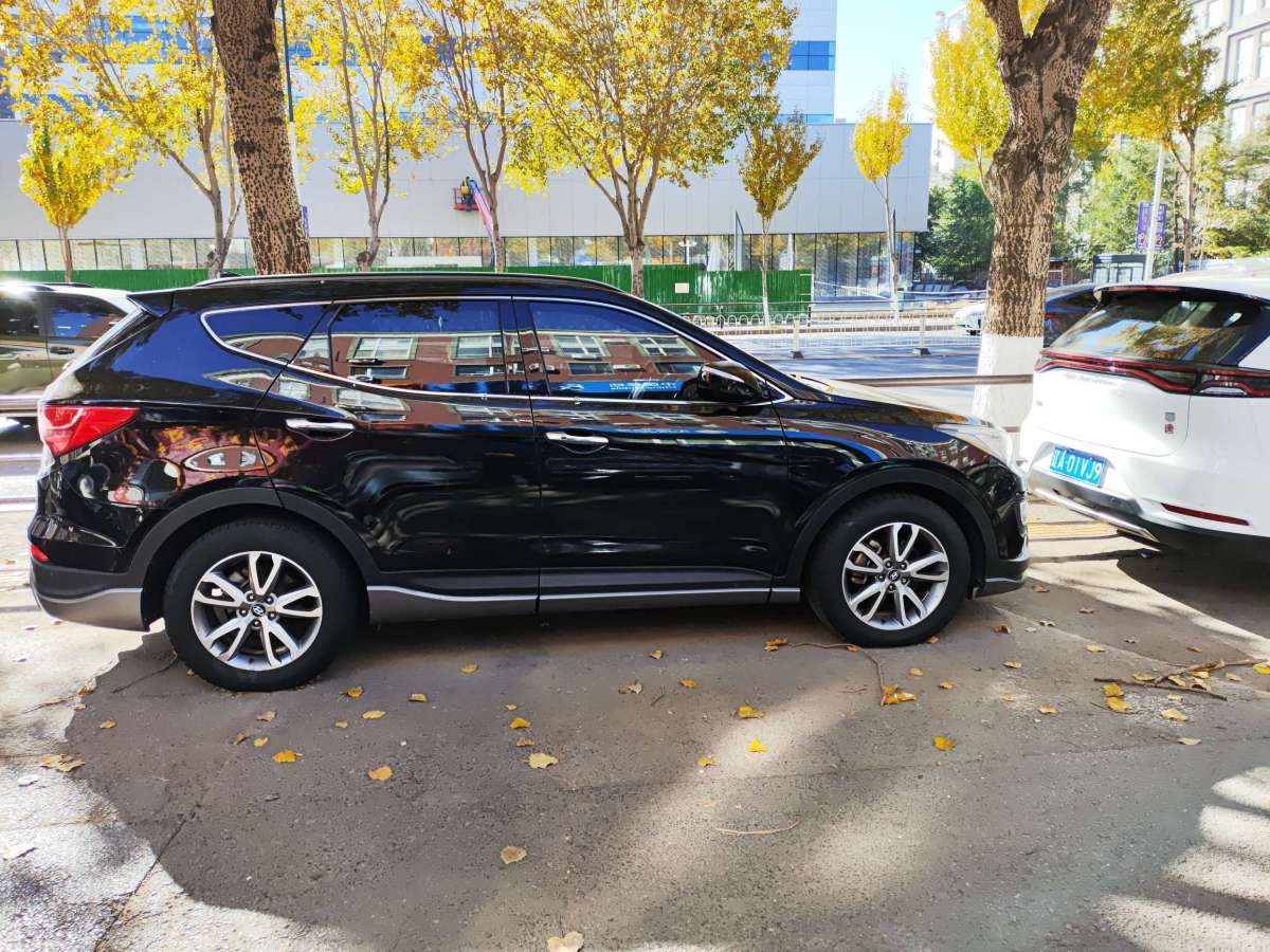 Hyundai Grand Santa Fe 2013 #4 Hyundai Grand Santa Fe 2013 car image #4