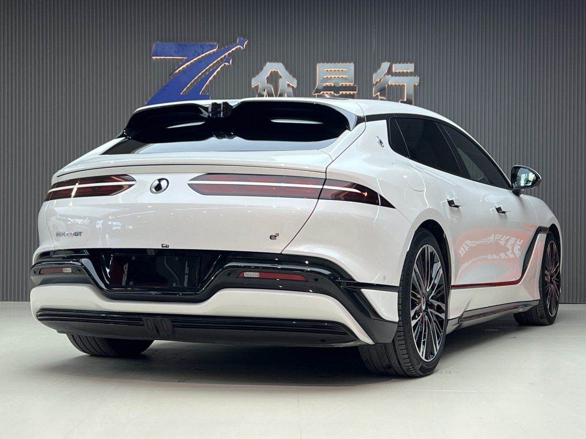Denza Z9GT 2024 #4 Denza Z9GT 2024 car image #4