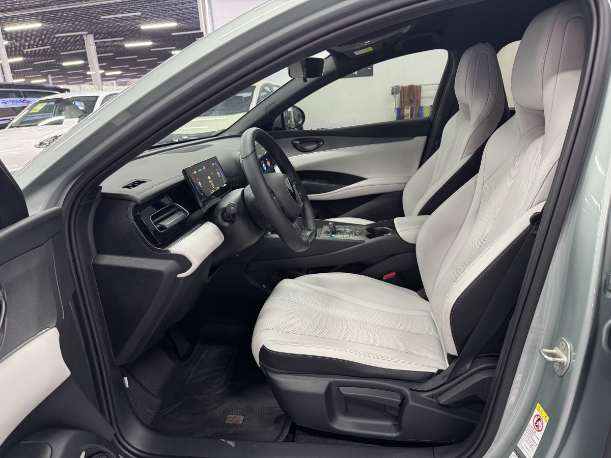 BYD Seal 06 DM-i 2025 immagine di auto #4