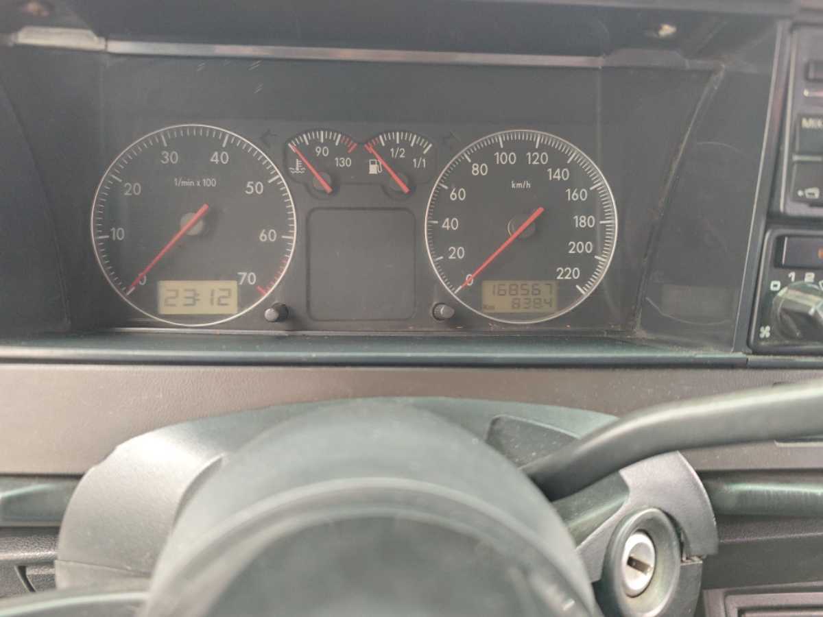 Volkswagen Santana Classic 2009 #4 Volkswagen Santana Classic 2009 صورة سيارة #4