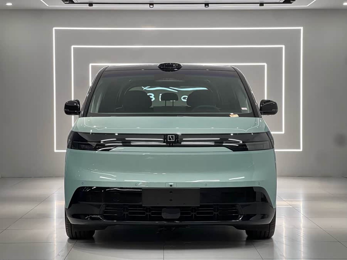 Zeekr MIX 2024 car image #4