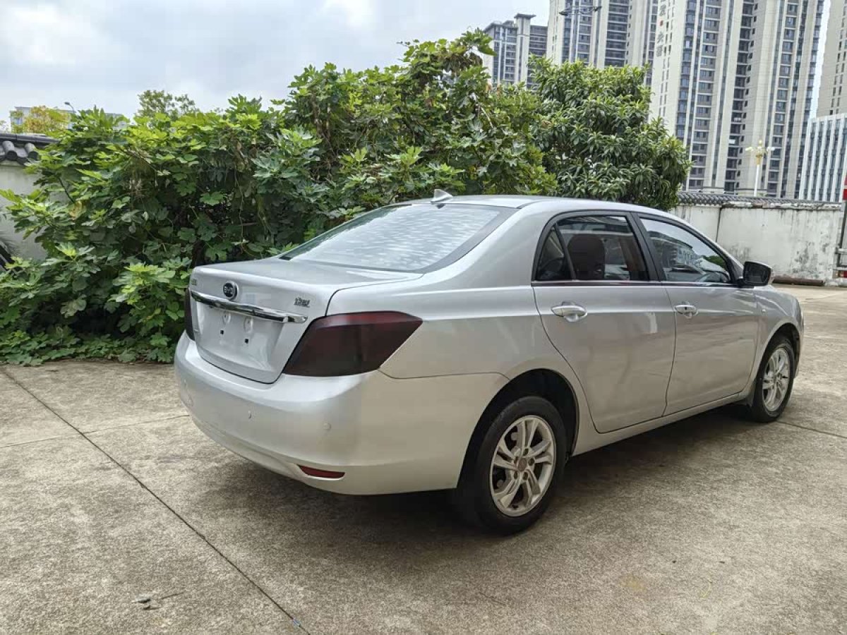 BYD SuRui 2014 car image #4