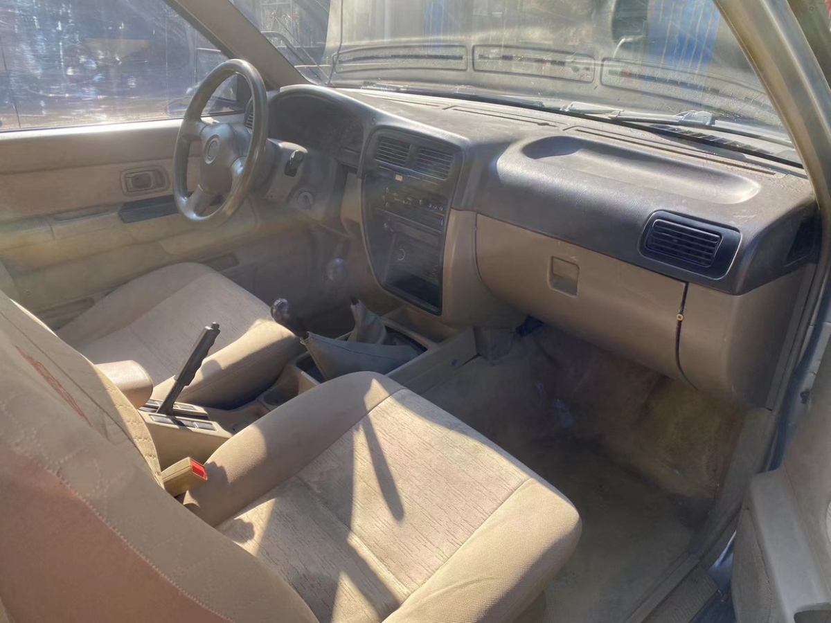 Nissan D22 2013 imagen de coche #4