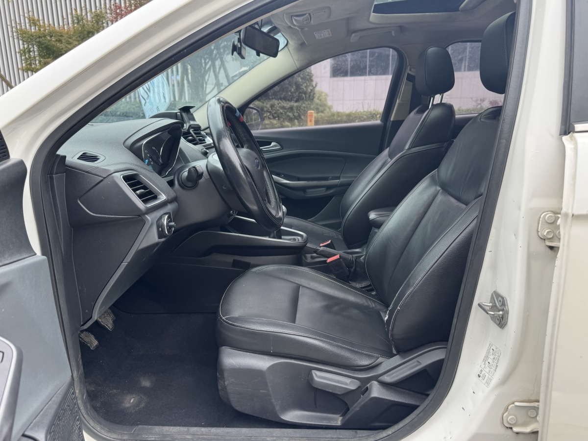 Ford Escort 2015 car image #4