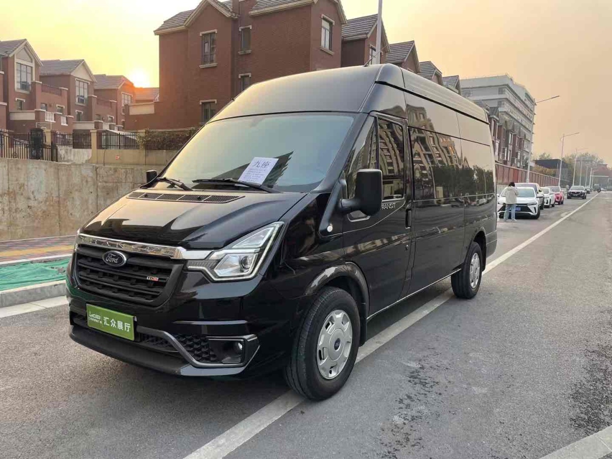 Ford New Transit 2023 car image #4