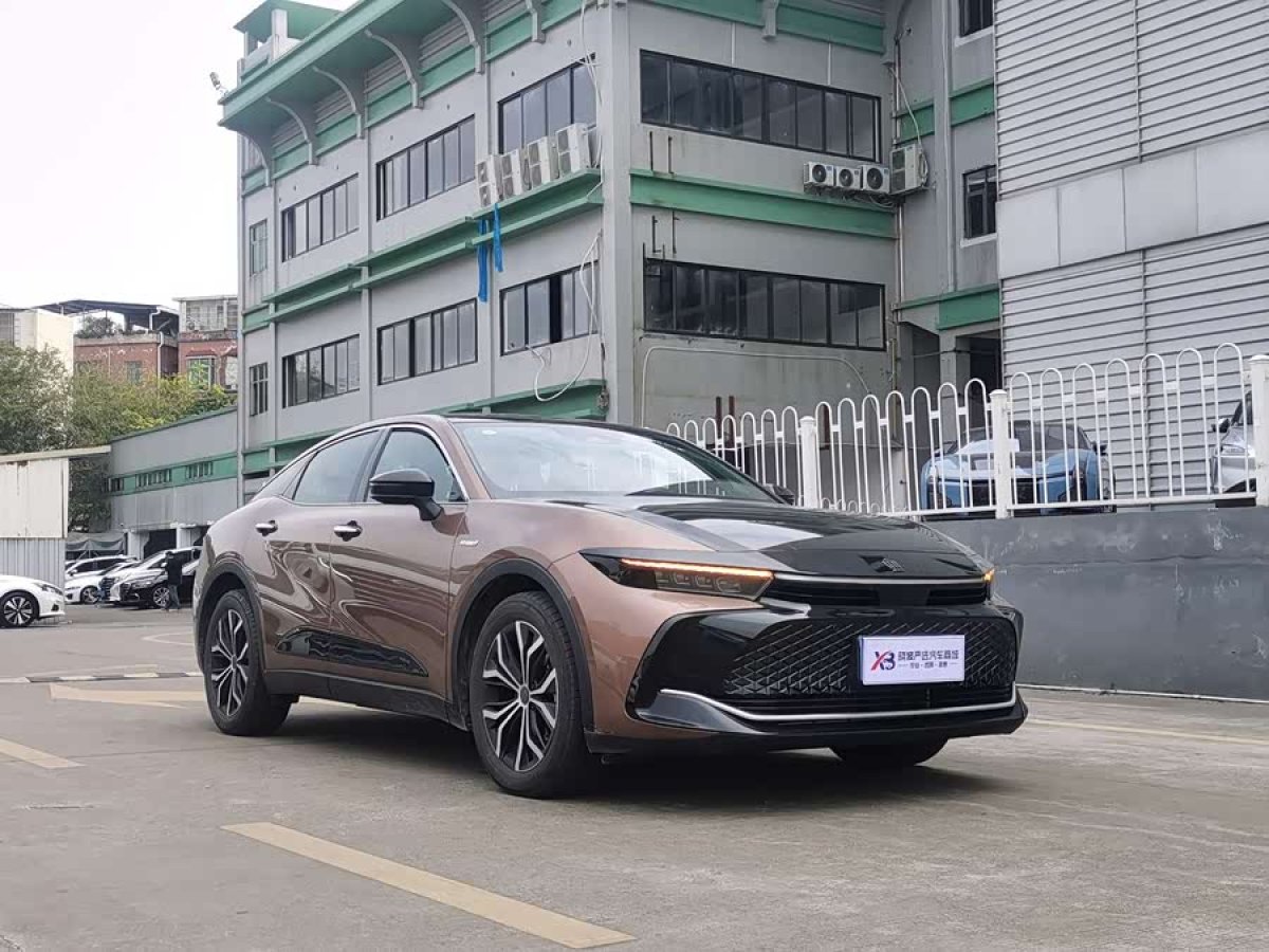 Toyota CrownSportCross 2023 image de voiture #4