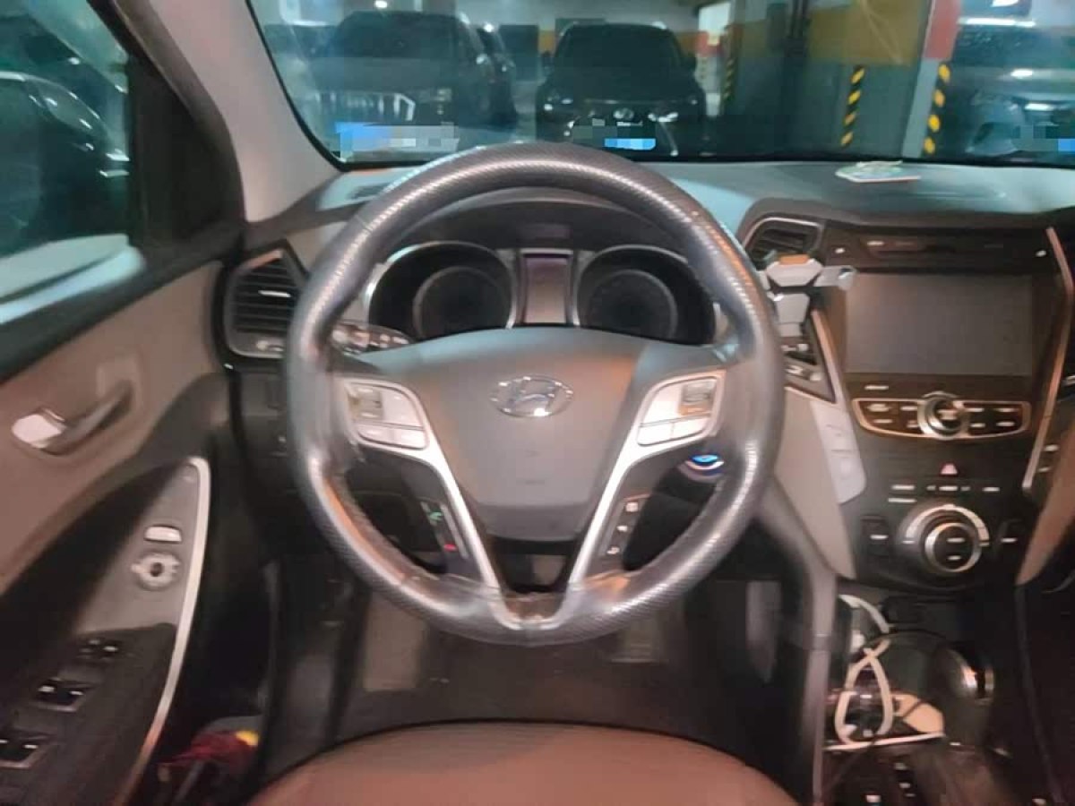 Hyundai Grand Santa Fe 2013 #4 Hyundai Grand Santa Fe 2013 car image #4