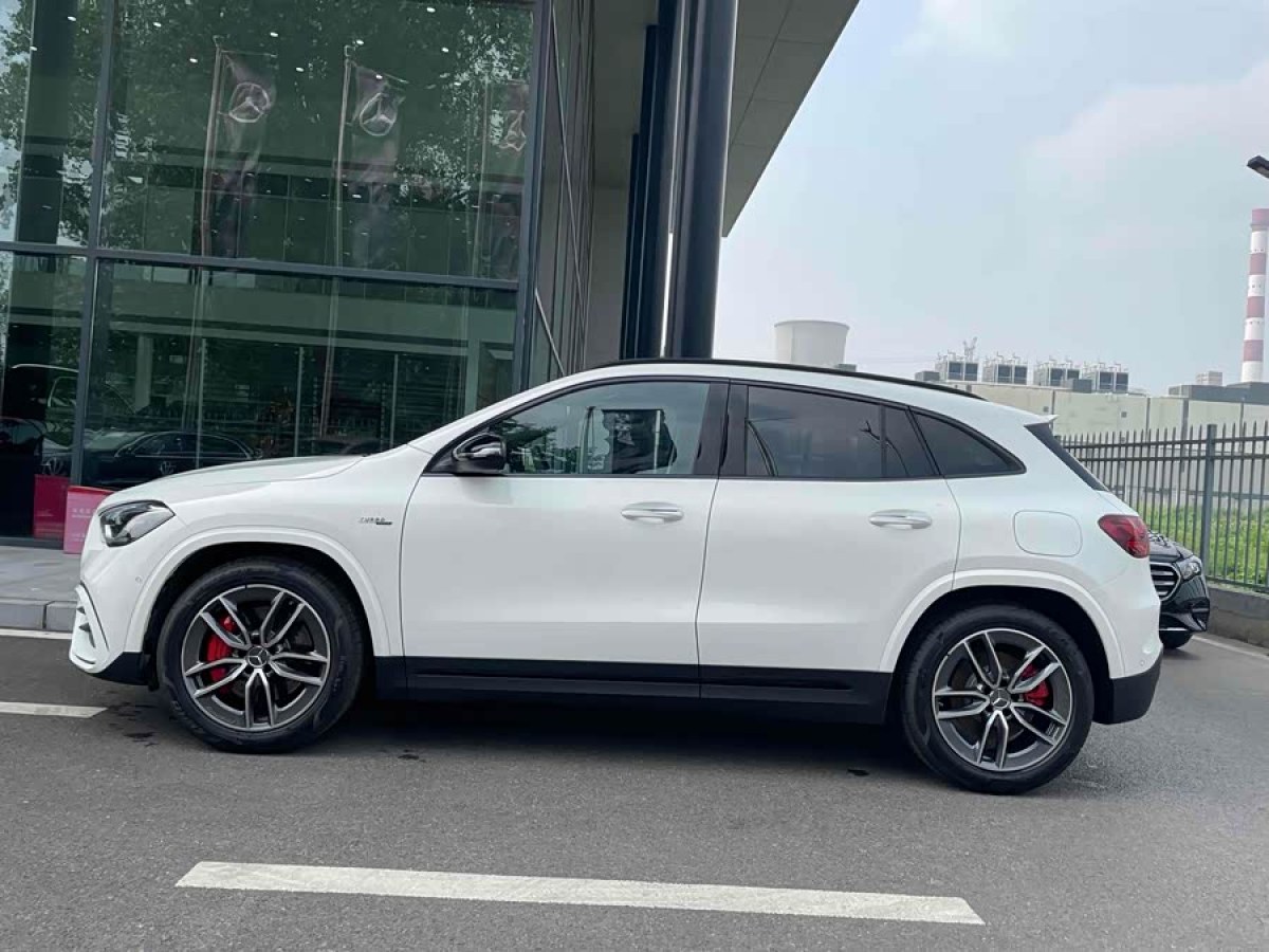 Mercedes-Benz GLA AMG 2025 #4 Mercedes-Benz GLA AMG 2025 صورة سيارة #4