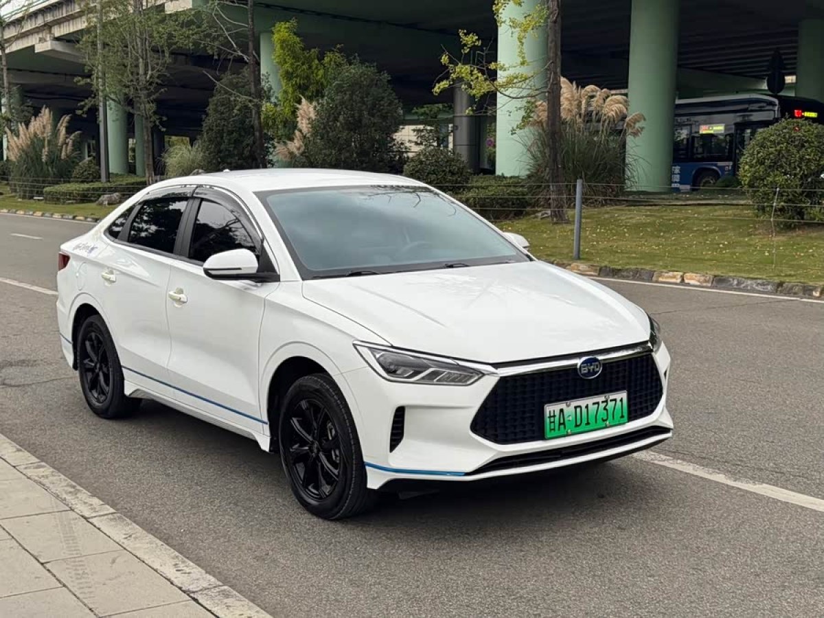 BYD e3 2021 #4 BYD e3 2021 car image #4