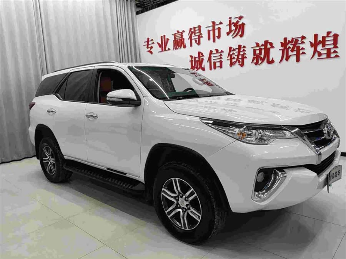 Toyota Fortuner 2017 #4 Toyota Fortuner 2017 immagine di auto #4