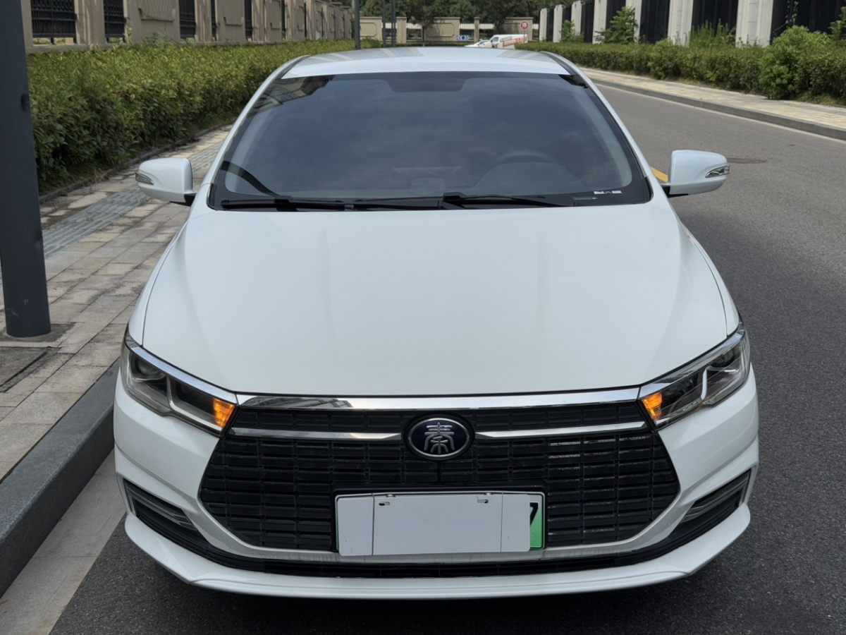 BYD Qin New Energy 2023 immagine di auto #4