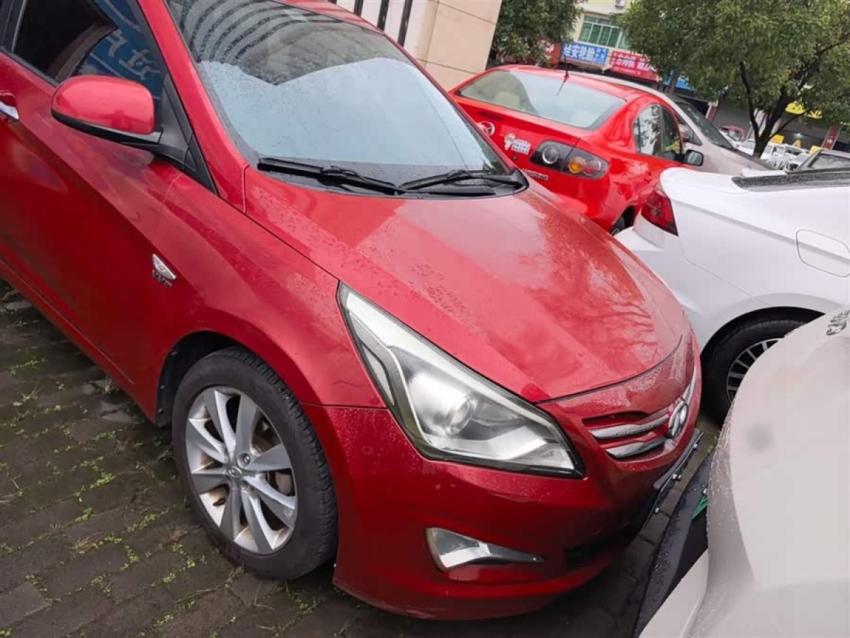 Hyundai Reina Hatchback 2015 immagine di auto #4