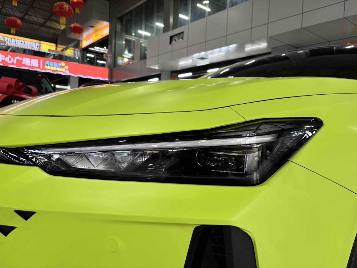 Changan UNI-V iDD 2024 car image #4