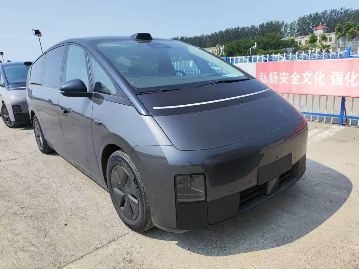 理想汽车 理想MEGA 2024 汽车图片 #4