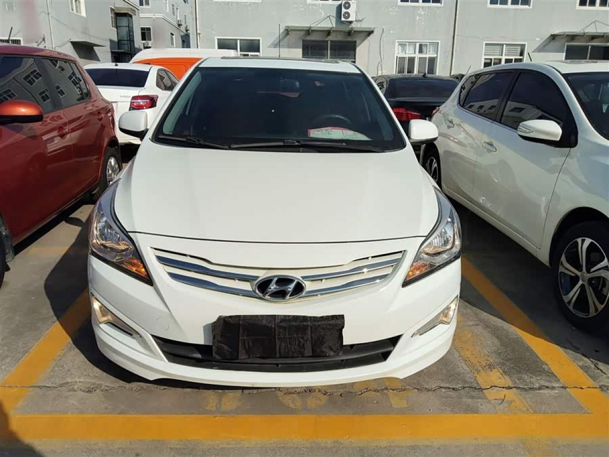 Hyundai Reina Hatchback 2015 imagem de carro #4