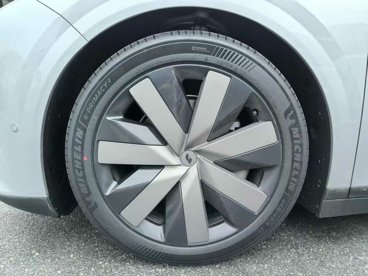 理想汽车 理想i6 2025 汽车图片 #4