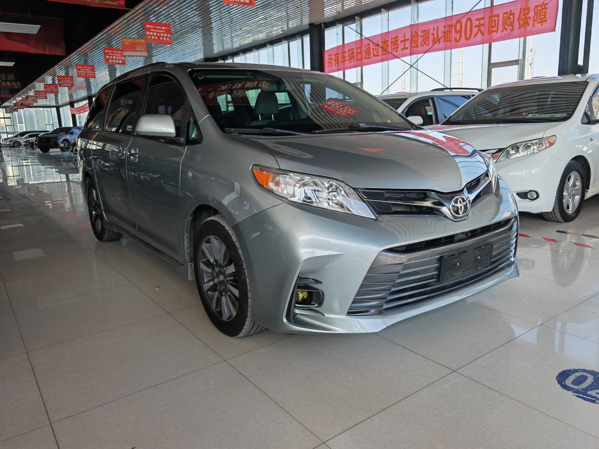 Toyota SIENNA 2020 #4 Toyota SIENNA 2020 car image #4