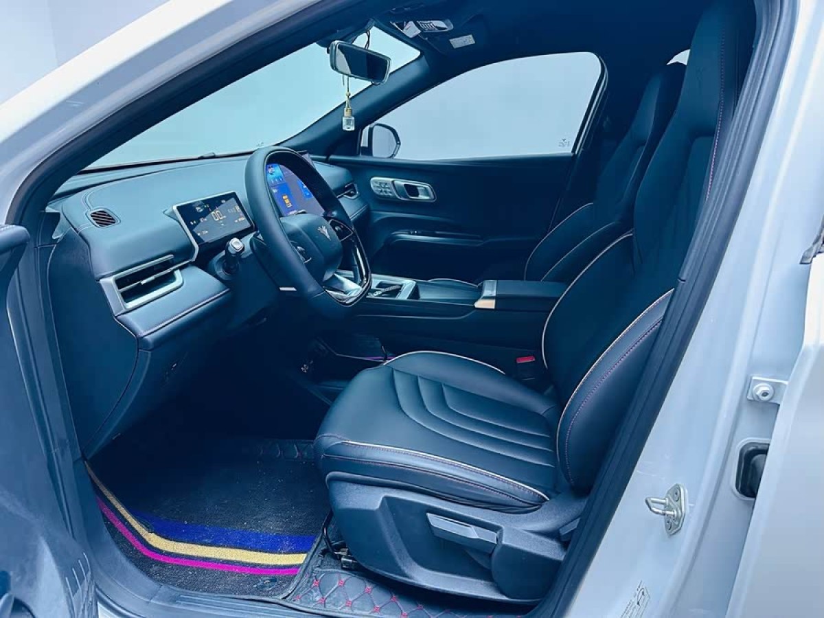 哪吒汽车 哪吒X 2024 汽车图片 #4