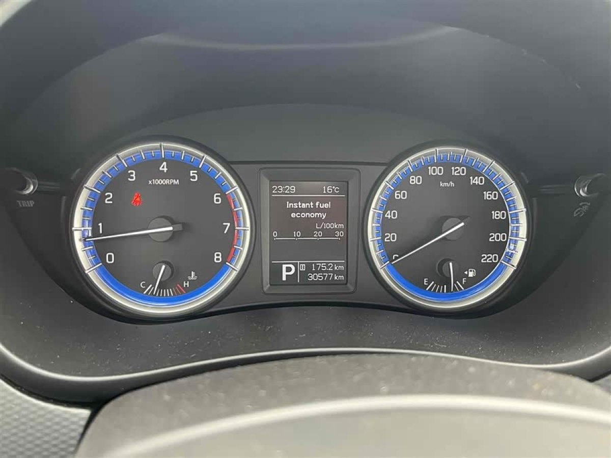 Suzuki S-Cross 2014 immagine di auto #4