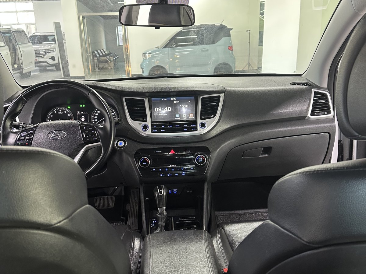 Hyundai Tucson (Imported) 2016 car image #4