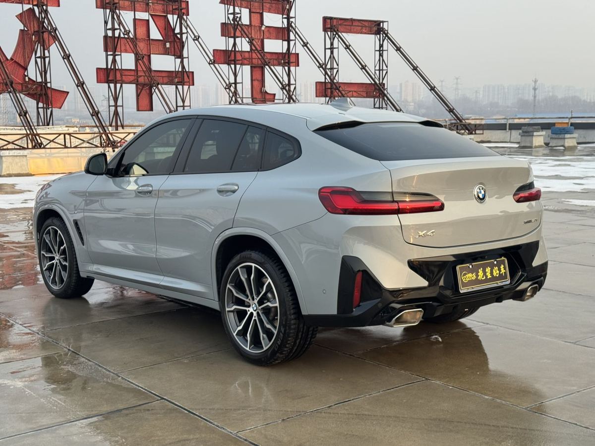 BMW X4 2022 صورة سيارة #4