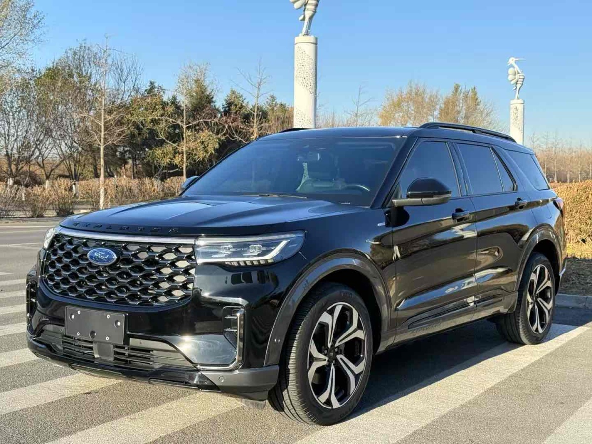 Ford Explorer 2022 car image #4