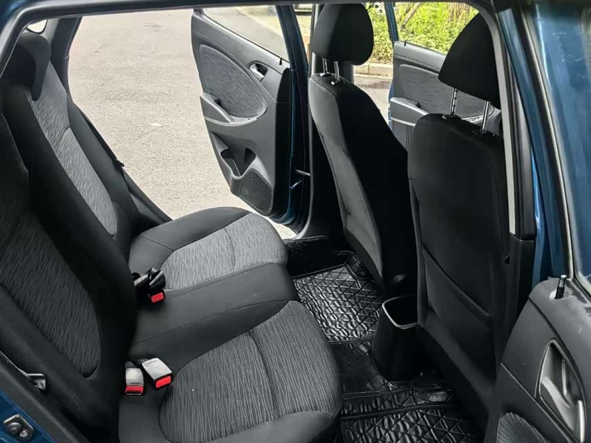 Hyundai Reina Hatchback 2016 #4 Hyundai Reina Hatchback 2016 car image #4