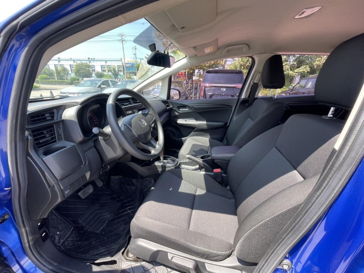 Honda Fit (Imported) 2018 #4 Honda Fit (Imported) 2018 صورة سيارة #4