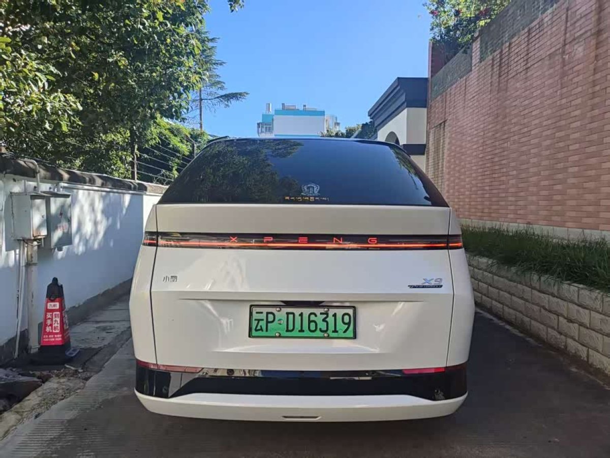 Xpeng X9 2024 imagem de carro #4