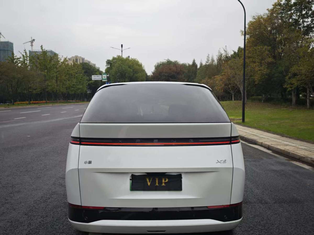 Xpeng X9 2024 imagem de carro #4