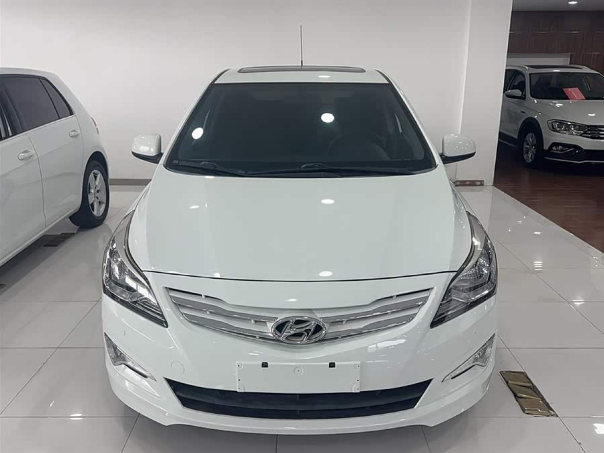 Hyundai Reina Hatchback 2015 #4 Hyundai Reina Hatchback 2015 immagine di auto #4