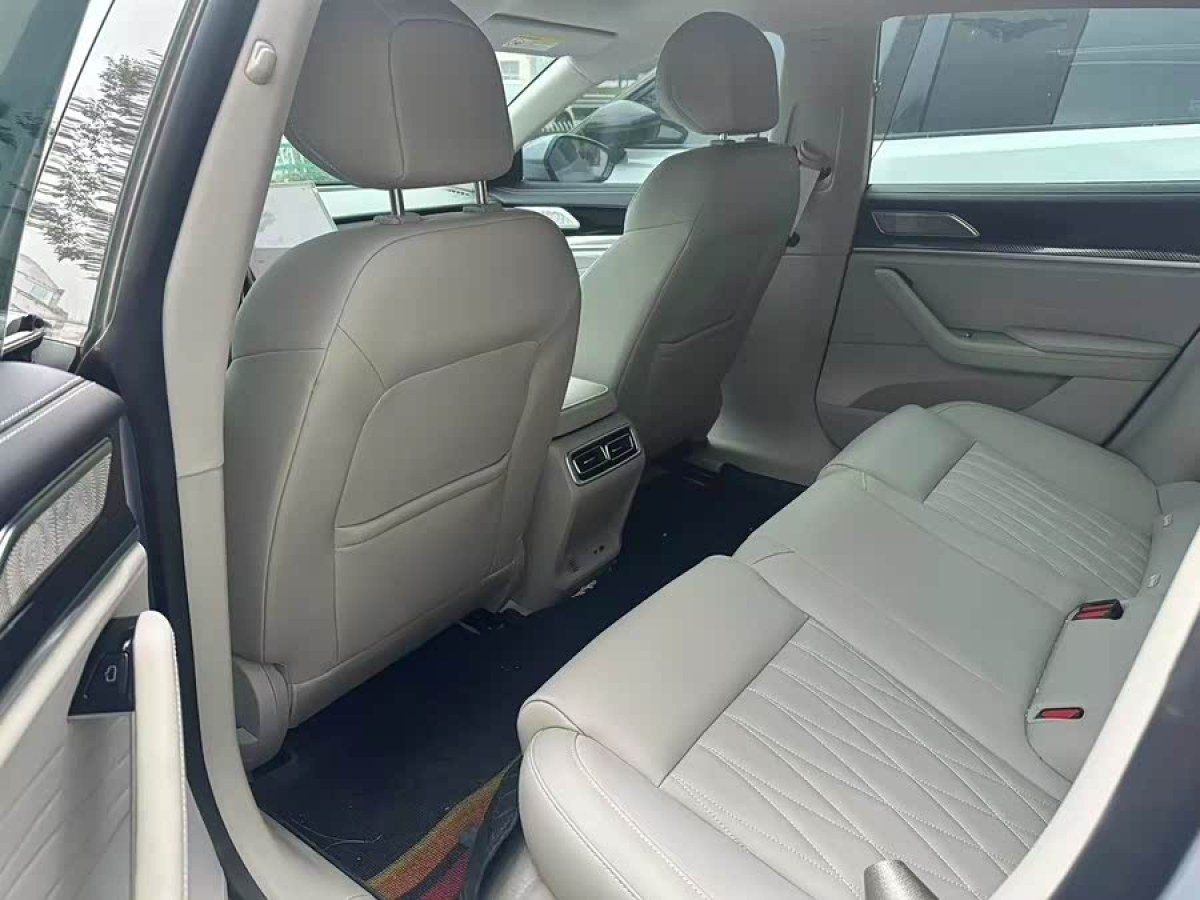 哪吒汽车 哪吒S 2025 汽车图片 #4