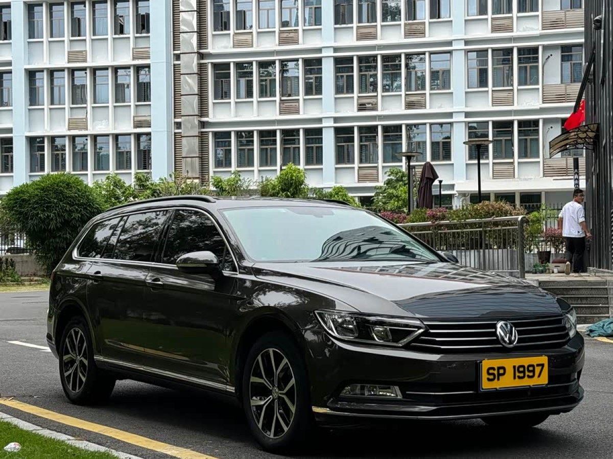 Volkswagen Passat Variant 2018 immagine di auto #4