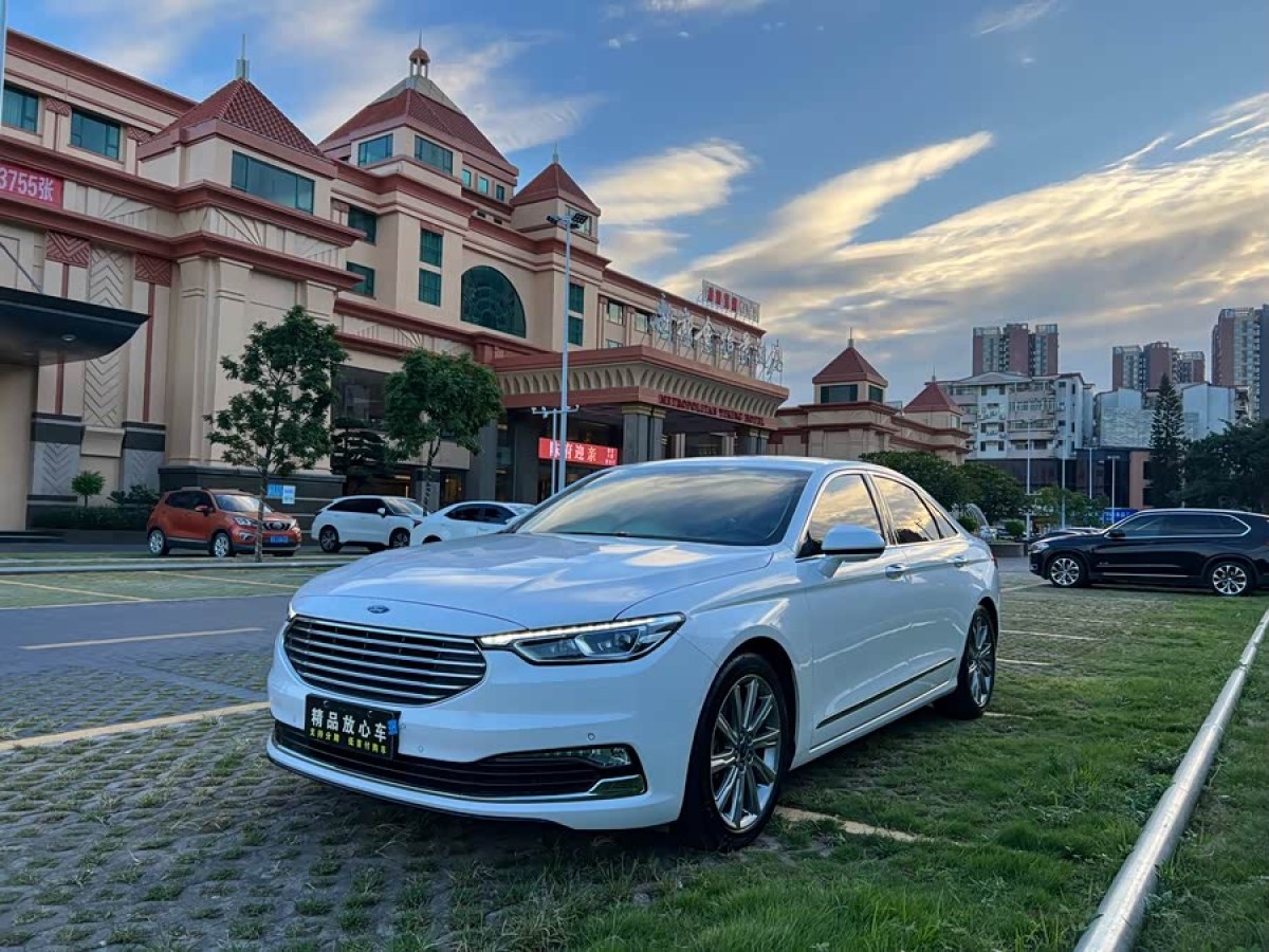 Ford Taurus 2021 car image #4