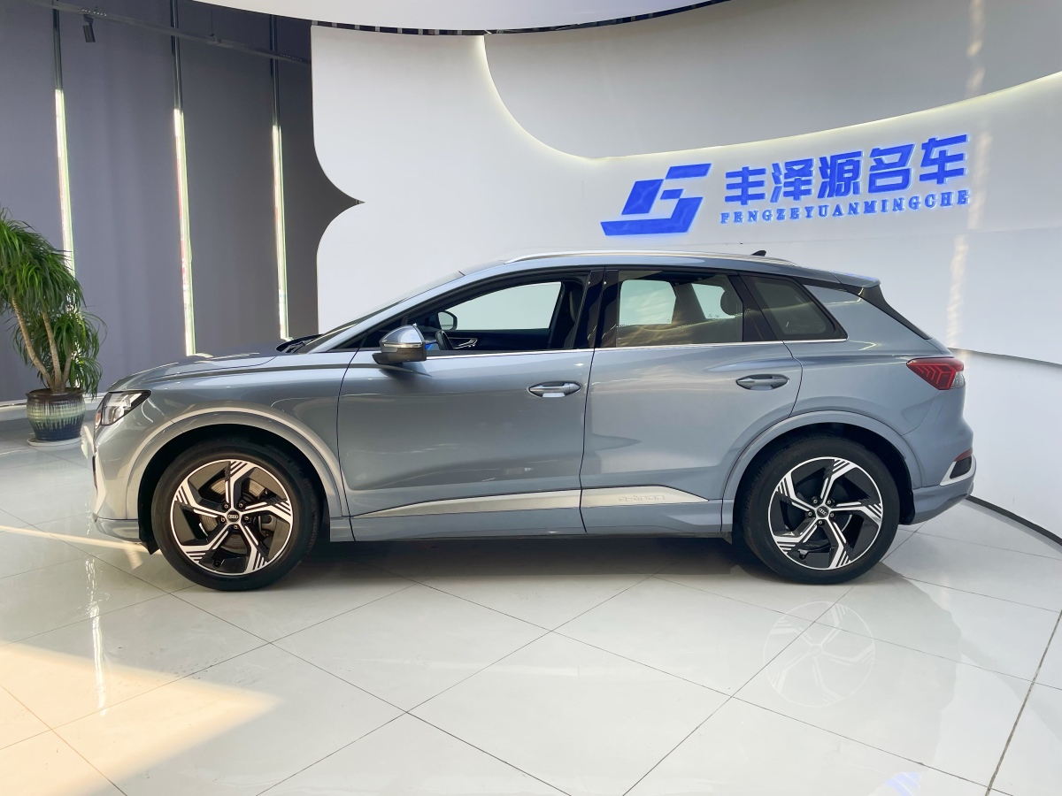 Audi Q4 e-tron 2023 #4 Audi Q4 e-tron 2023 صورة سيارة #4