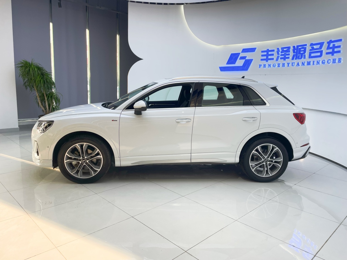 Audi Q3 (Imported) 2024 car image #4