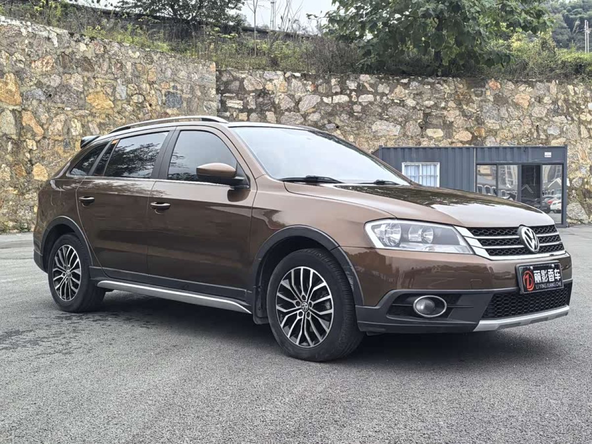 Volkswagen Cross Lavida 2014 immagine di auto #4