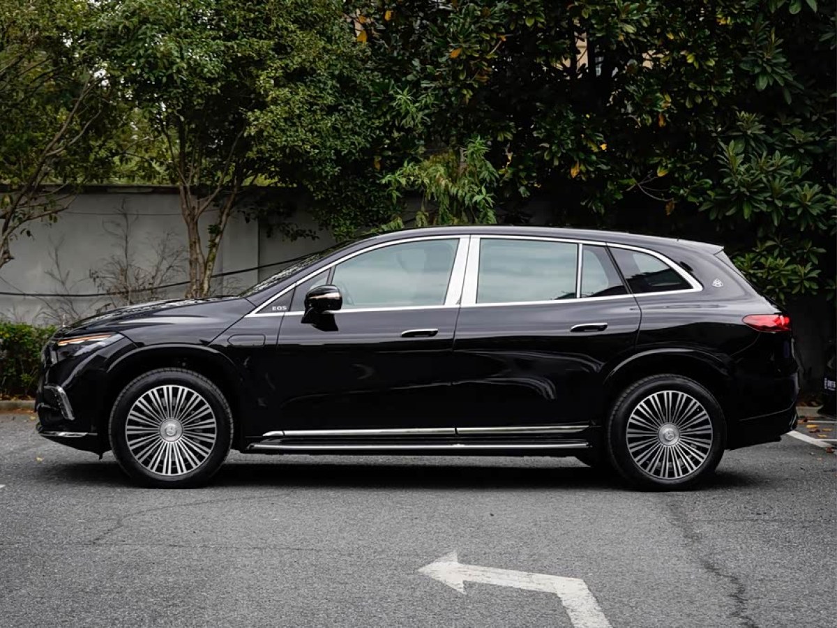 Mercedes-Benz MaybachEQS SUV 2025 immagine di auto #4