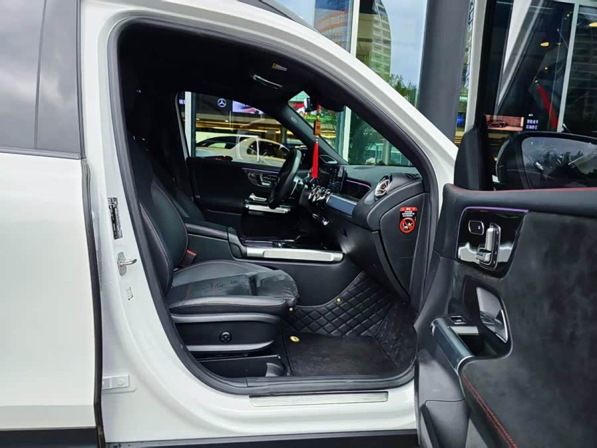 Mercedes-Benz GLB AMG 2024 immagine di auto #4