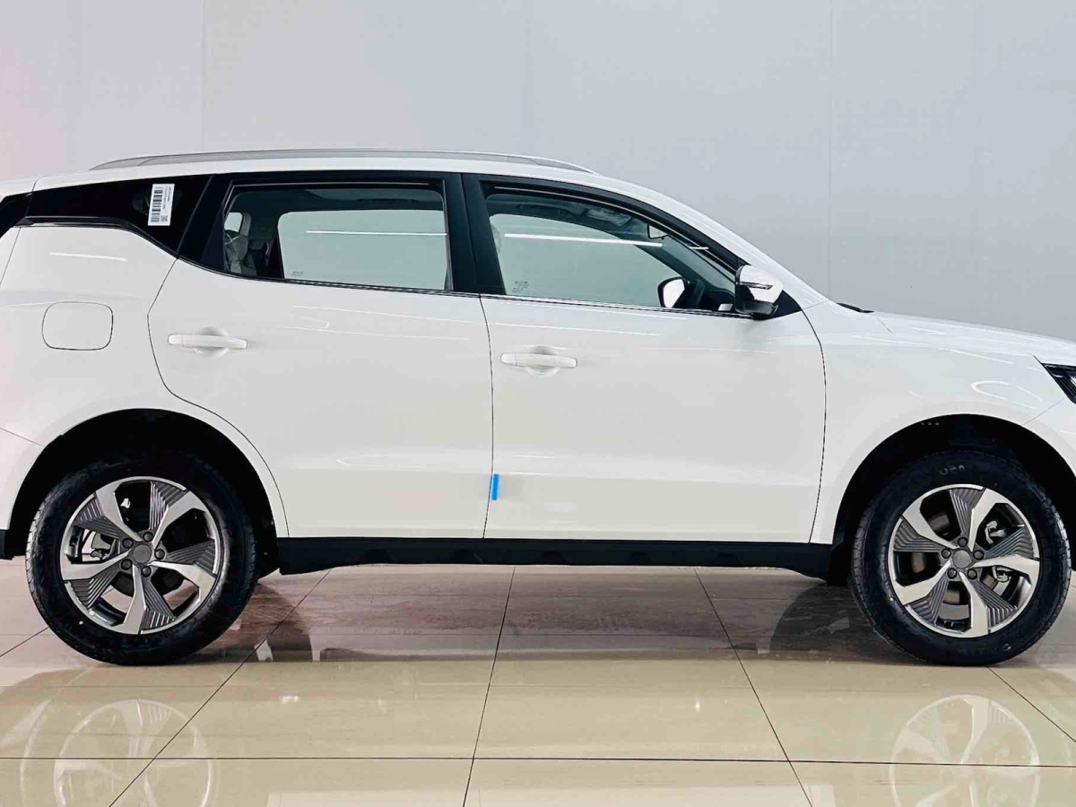 GEELY OkavangoPRO 2025 #4 GEELY OkavangoPRO 2025 car image #4