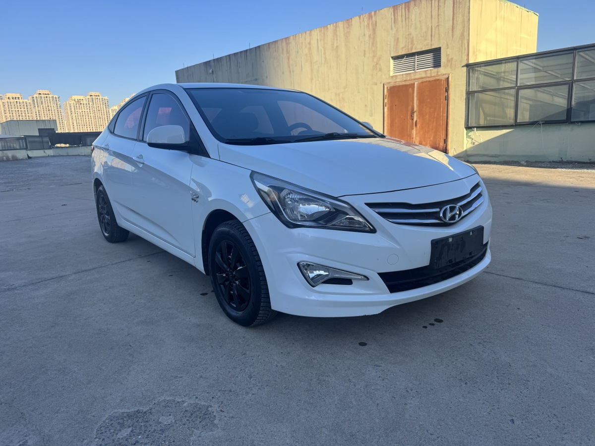 Hyundai Reina 2016 car image #4