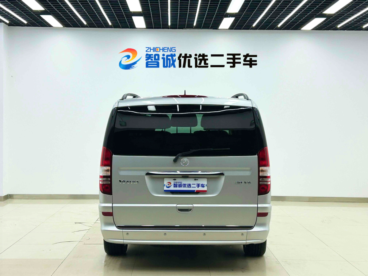 Mercedes-Benz Viano (Imported) 2014 car image #4