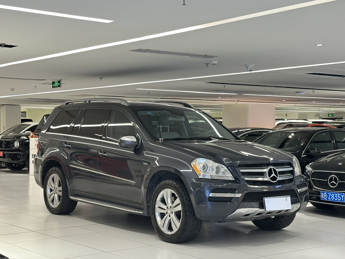 Mercedes-Benz GL Class 2010 car image #4