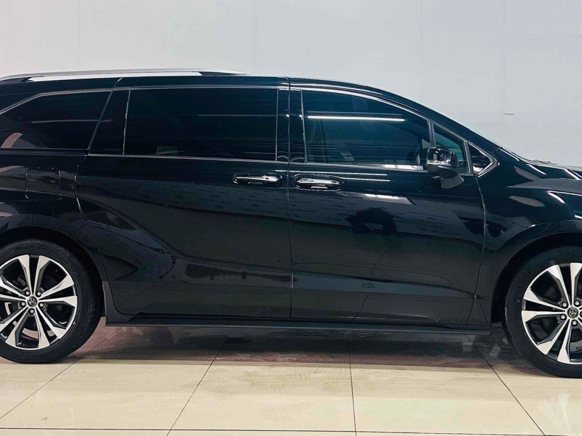 Toyota Granvia 2023 immagine di auto #4