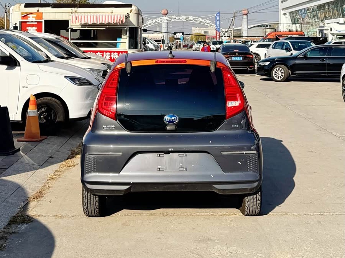 BYD e1 2019 car image #4