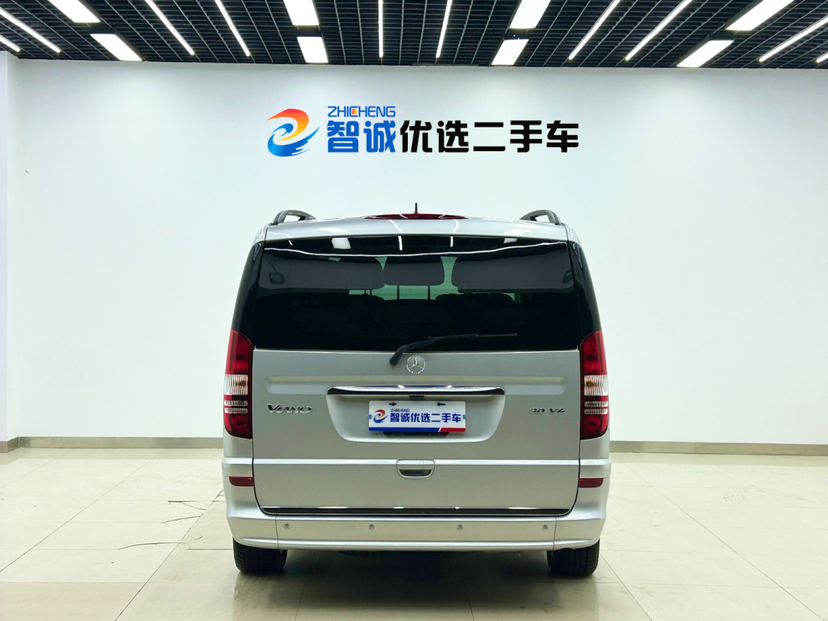 Mercedes-Benz Viano (Imported) 2014 car image #4