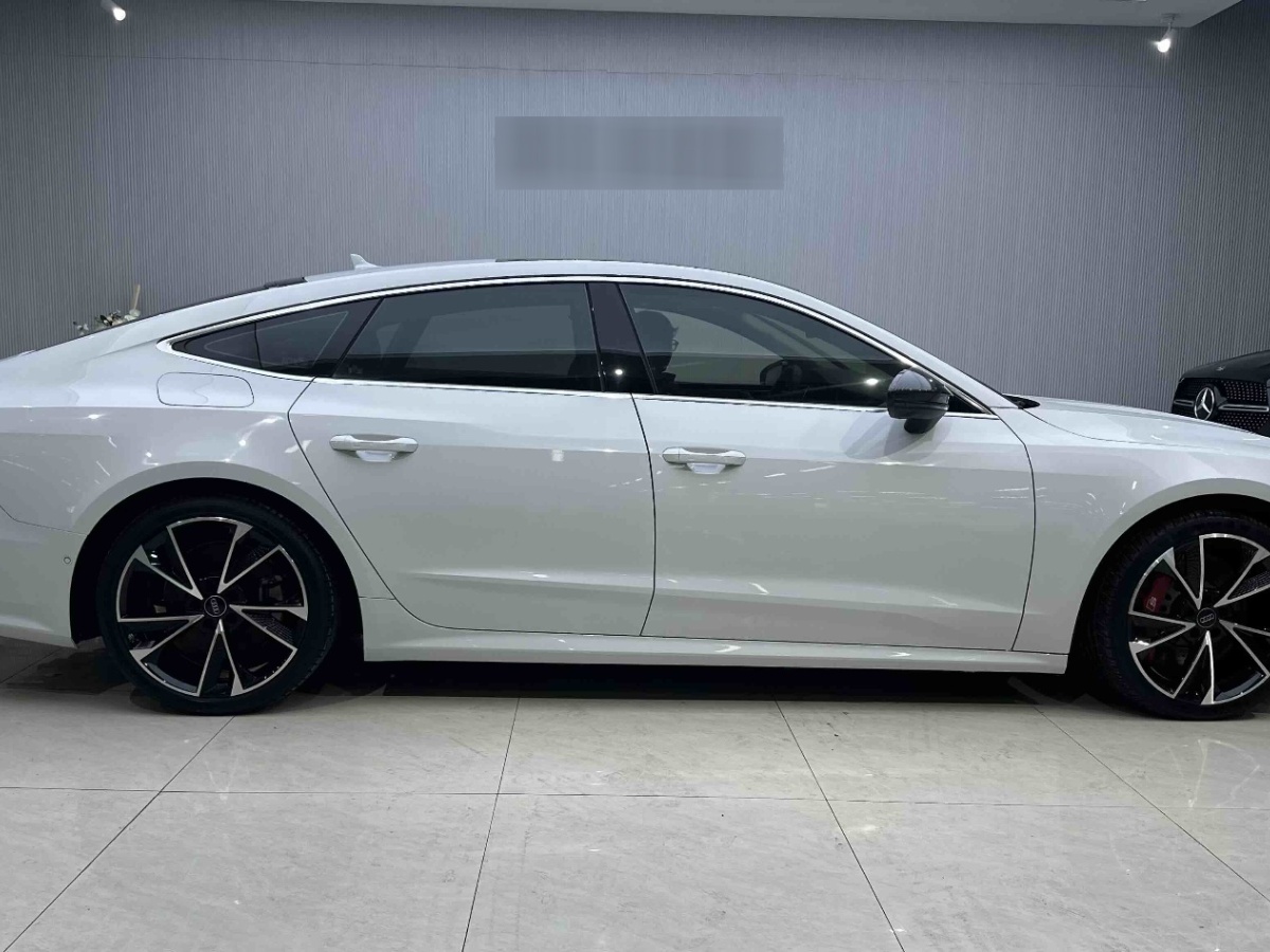 Audi A7 2021 car image #4